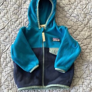 Patagonia micro d snap hoodie 3-6mo EUC